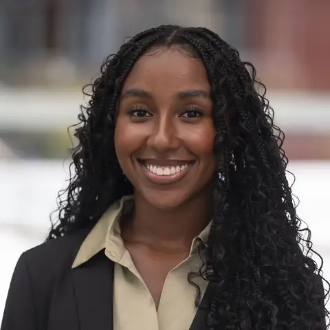 Zoe Mercado's headshot. 